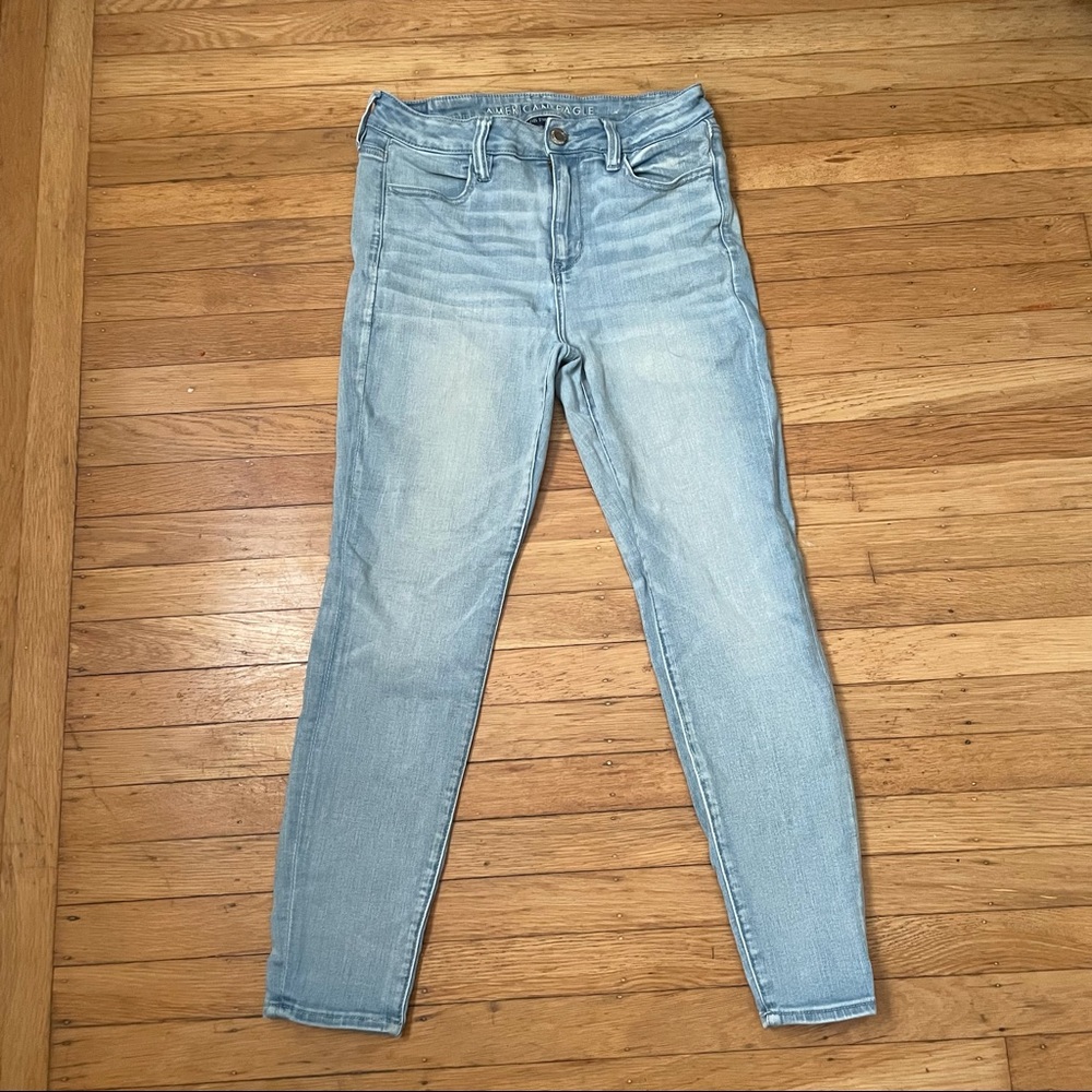 American Eagle Light wash stretch jeans 10S